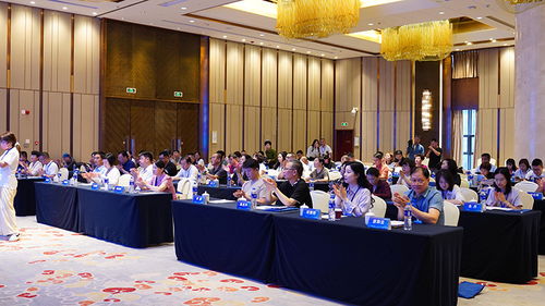 中老年文化藝術的嶄新舞臺 中國群眾文化學會中老年文化藝術交流委員會成立大會在合肥隆重召開